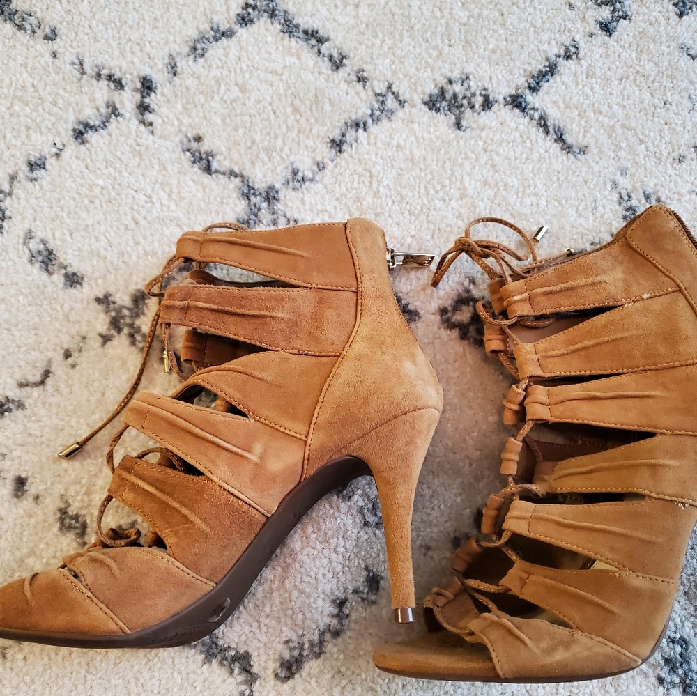 Jessica Simpson heels size 7